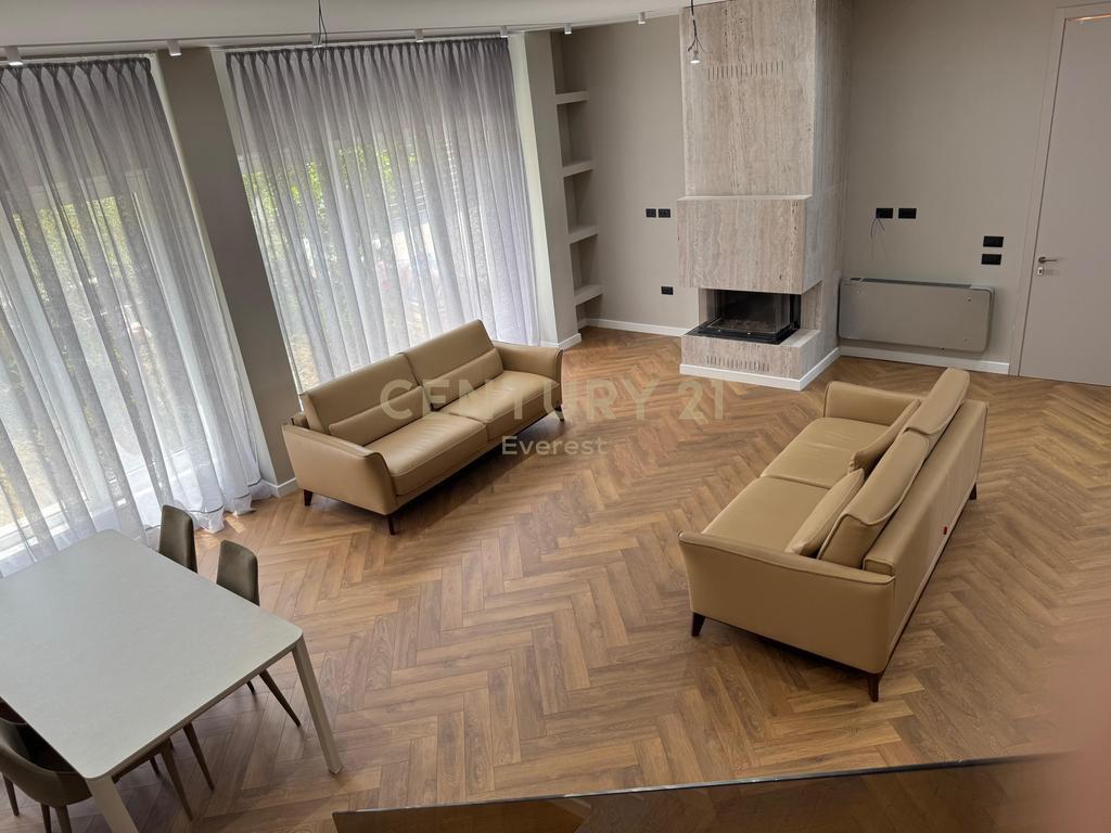 ROLLING-HILLS-1-LUXURY-RESIDENCES--VILË-LUKSOZE-ME-PISHINË-P