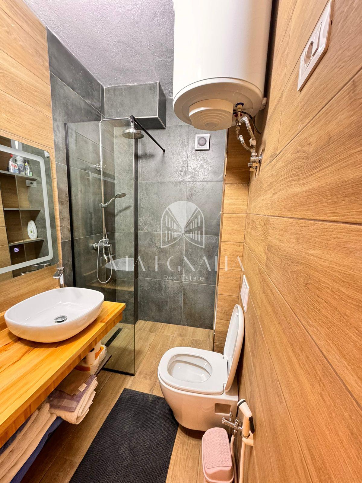 SHITET-APARTAMENT-2+1---SHKËMBI-I-KAVAJËS