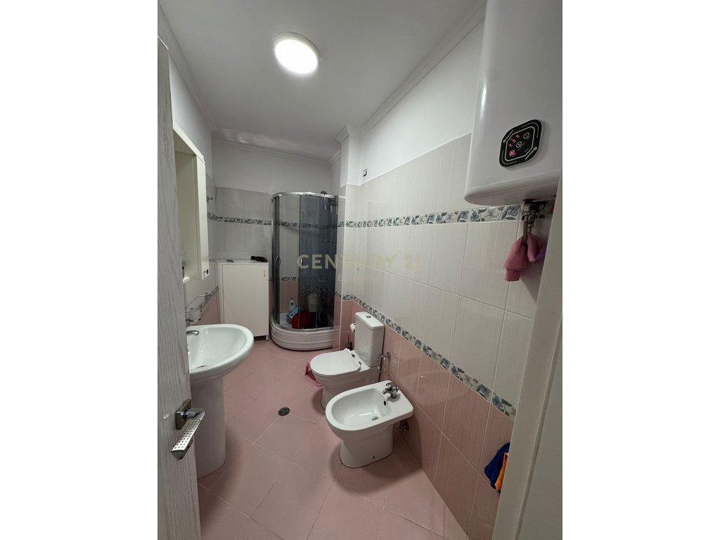 Apartament-2+1-Me-Qira-te-Kazazi--Durres--