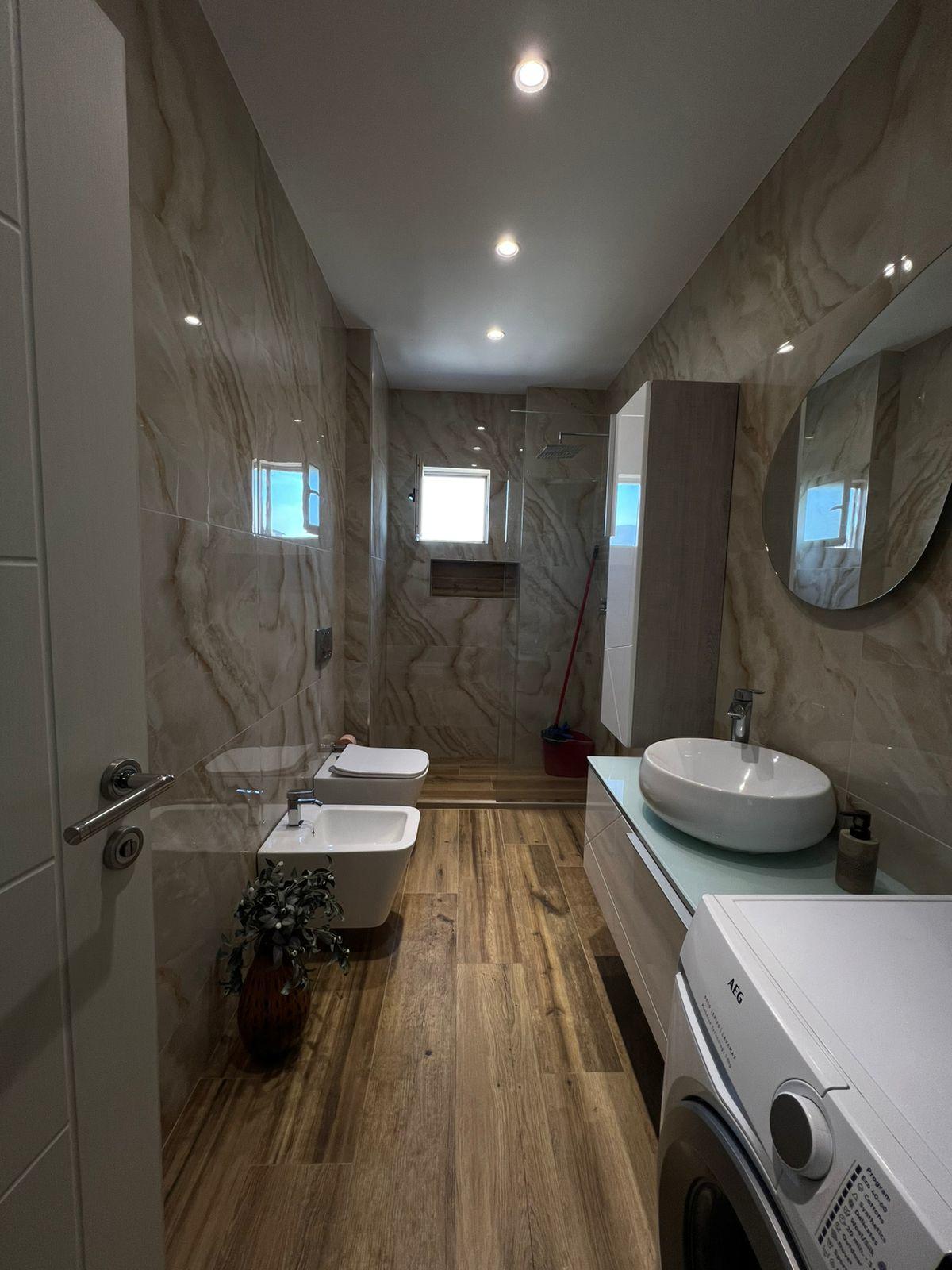 ---Apartament-2+1-me-Qira---Rruga-Irfan-Tomini