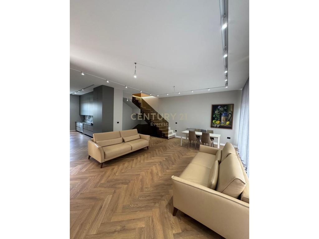 ROLLING-HILLS-1-LUXURY-RESIDENCES--VILË-LUKSOZE-ME-PISHINË-P