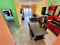 QIRA, APARTAMENT 2+1+2 me 2 POSTE PARKIMI