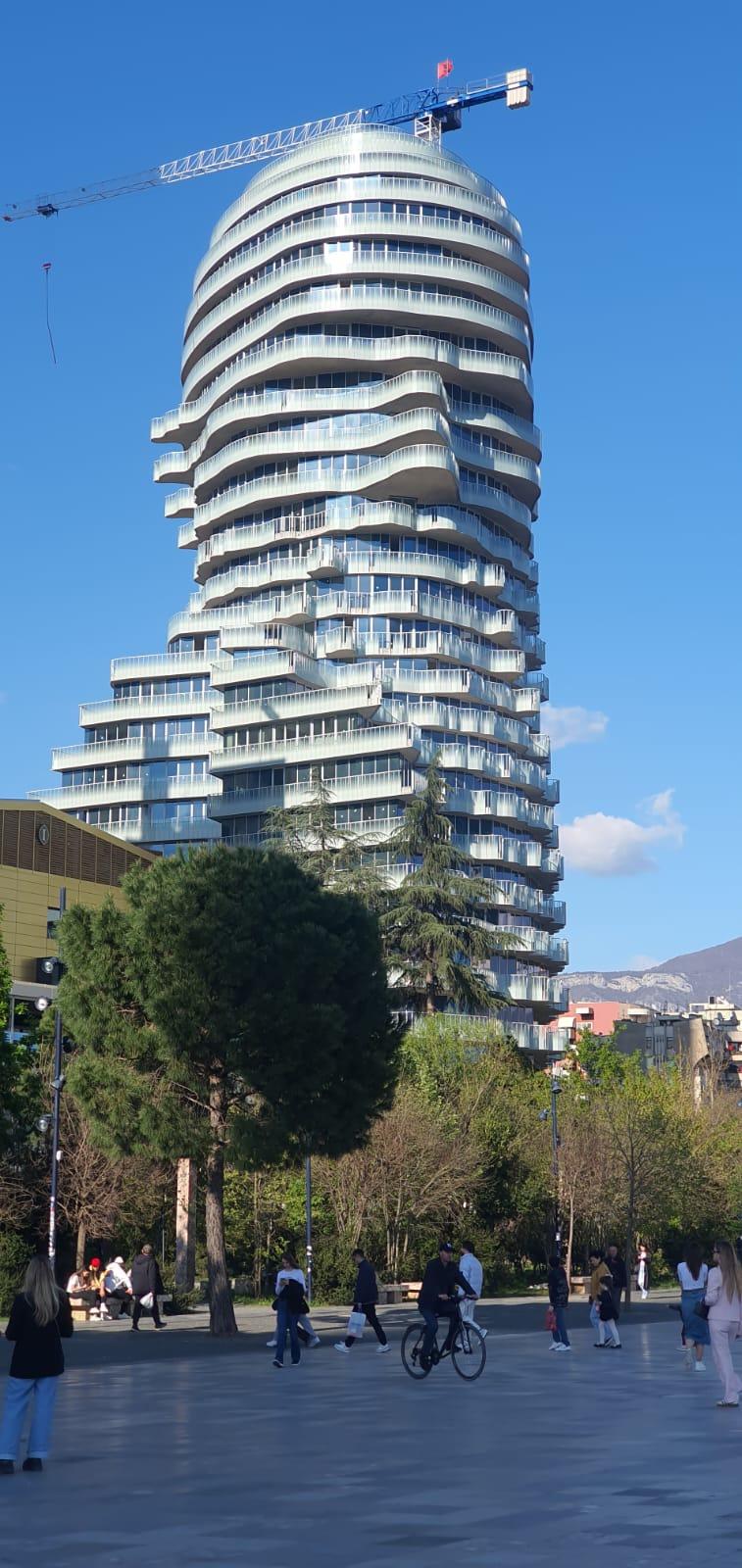 ---Shitet-Apartament-2+1-te-TIRANA-S-ROCK--Sheshi-Skenderbej