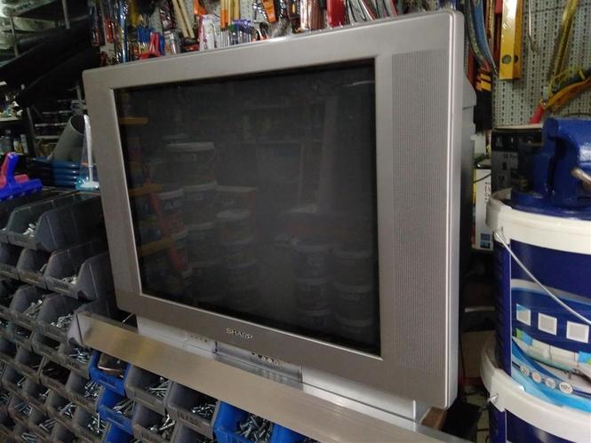Shesim tv sharp 29 inch. 