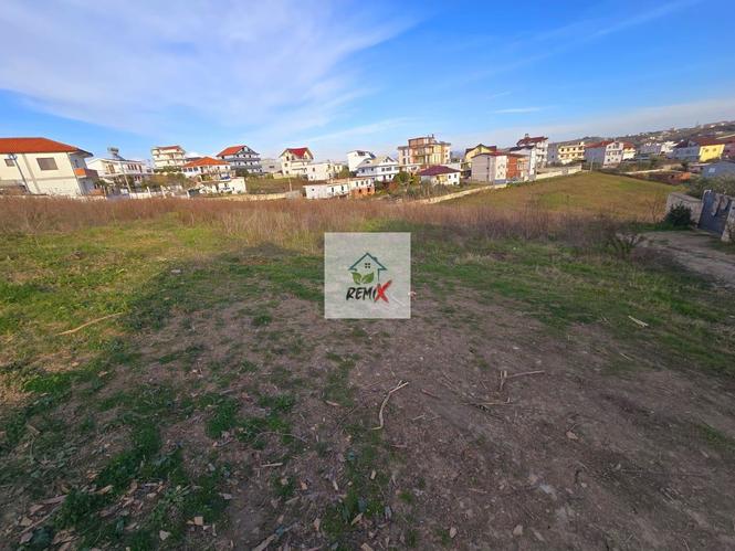 Shitet Tokë në Arapaj, Durrës – Mundësi Ndarjeje sipas Kërke