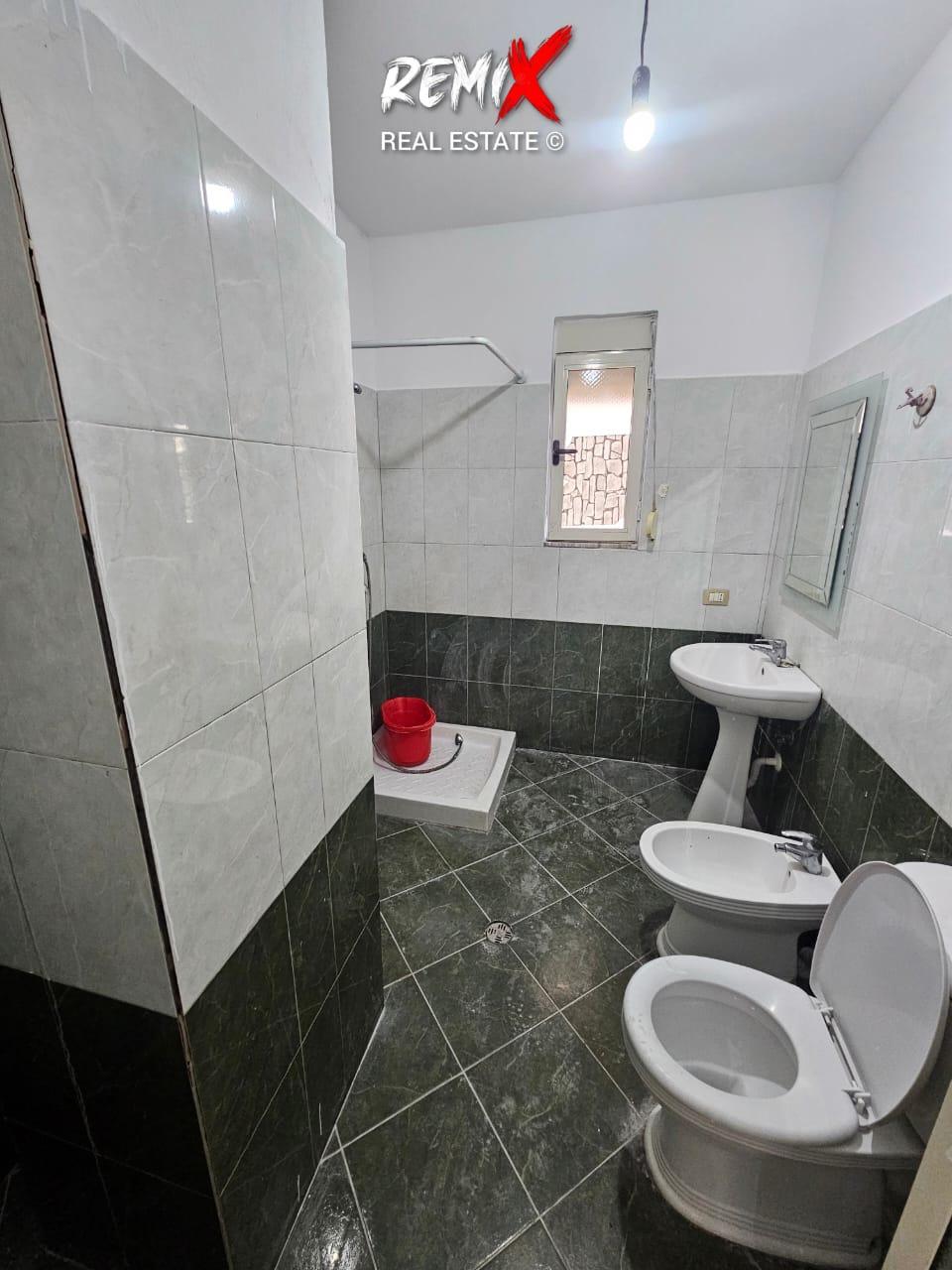 Jepet-me-qera-apartament-2+1-prane-Kazazit-