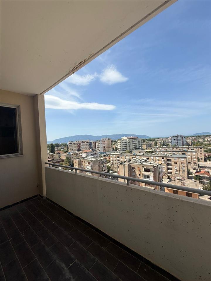 SHITET-APARTAMENT-2+1+2-NE-LAGJEN--24-MAJI--VLORE-