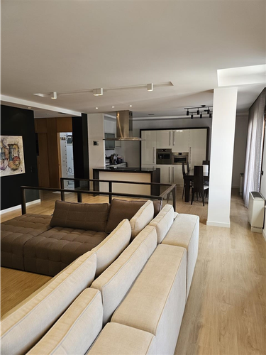 Penthouse Triplex ne qender te Tiranes tek Air Albania !