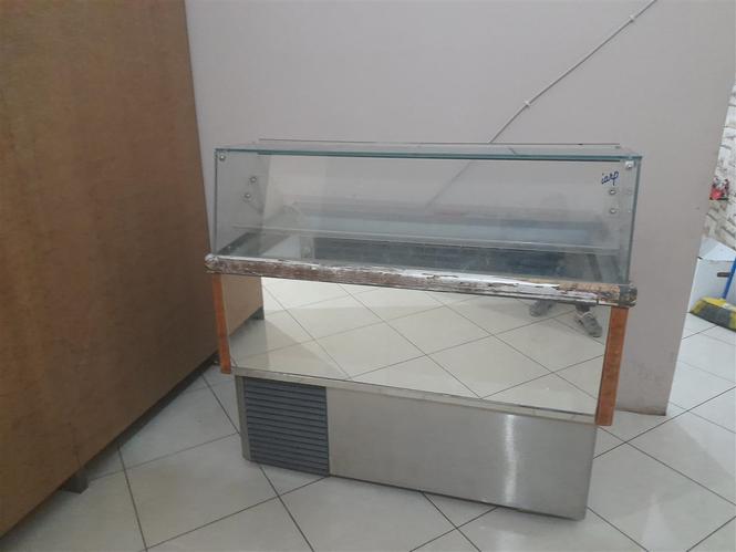 Frigorifer banak ngrires