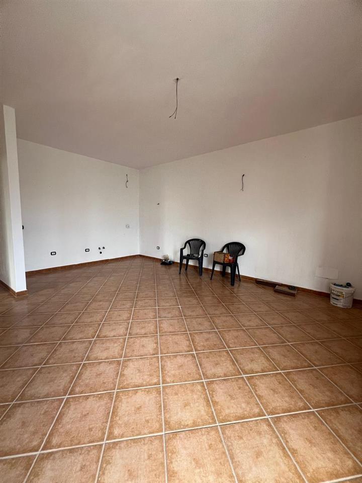 JEPET-APARTAMENT-ME-QIRA-NE-KATIN-E-DYTE-TE-NJE-BANESE-PRIVA