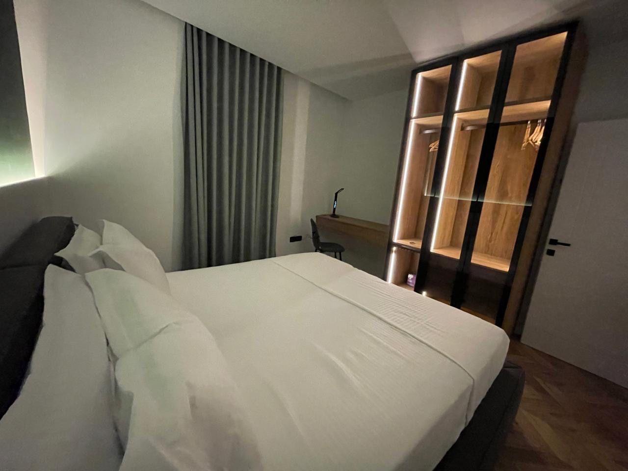 JEPET-APARTAMENT-ME-QERA-1+1-KOMUNA-E-PARISIT-800-EURO