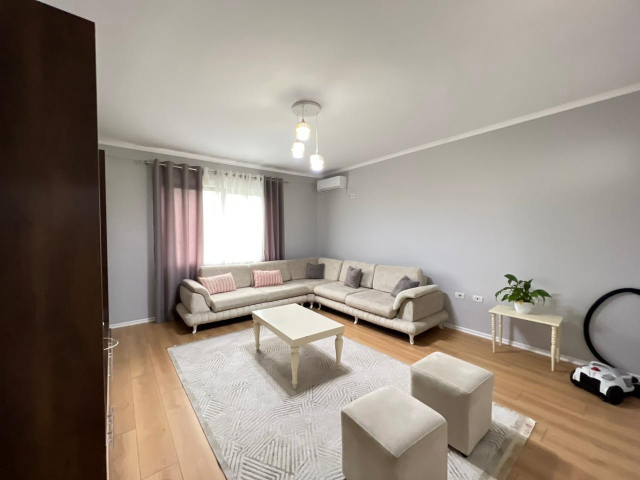 --APARTAMENT-2+1-ME-QIRA-+-PARKIM---KOPSHTI-BOTANIK