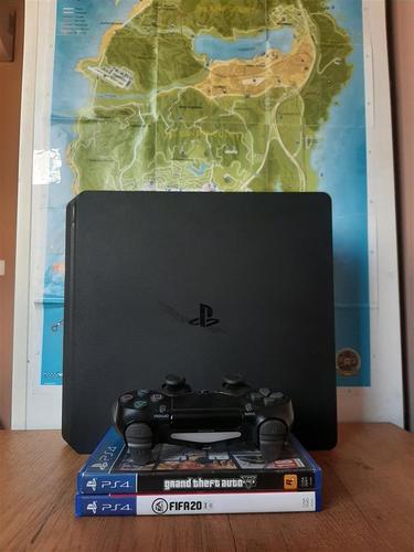PS4 SLIM