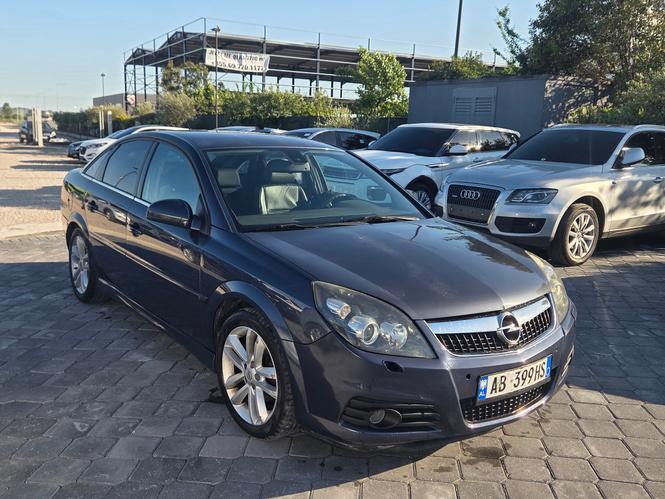 Opel vectra 1.9 nafte 2007 okazion