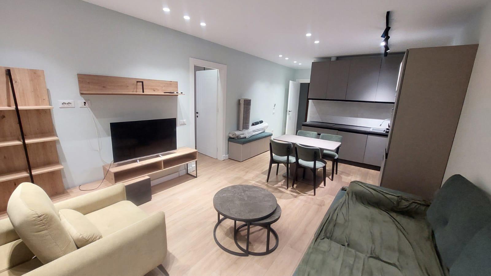 Jepet-me-qera-apartament-1+1-Komuna-e-Parisit