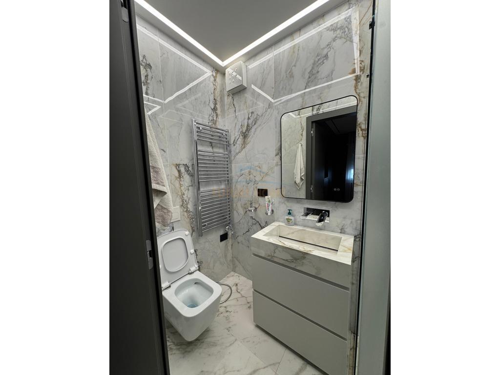 Shitet--Apartament-2+1+2-+-Post-Parkimi+-Depo