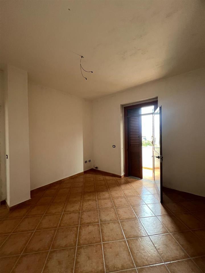 JEPET-APARTAMENT-ME-QIRA-NE-KATIN-E-DYTE-TE-NJE-BANESE-PRIVA