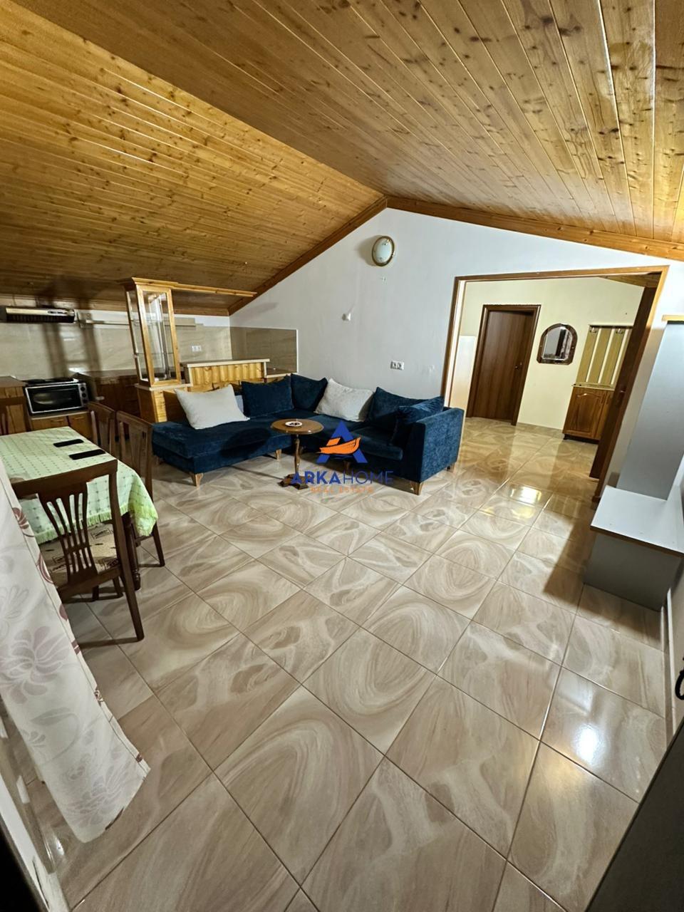 JEPET-APARTAMENT-ME-QERA-2+1-+-VERANDË--RRUGA-ELBASANIT--450