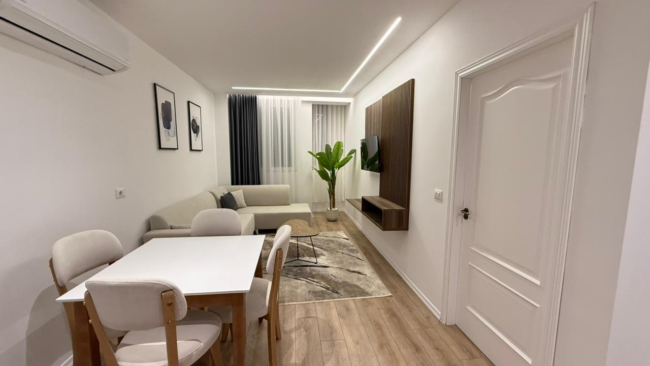 Shitet-Apartament-1+1----Rruga-Fortuzi--Tirane