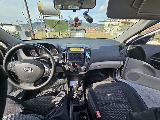 Shitet Kia Cee' d