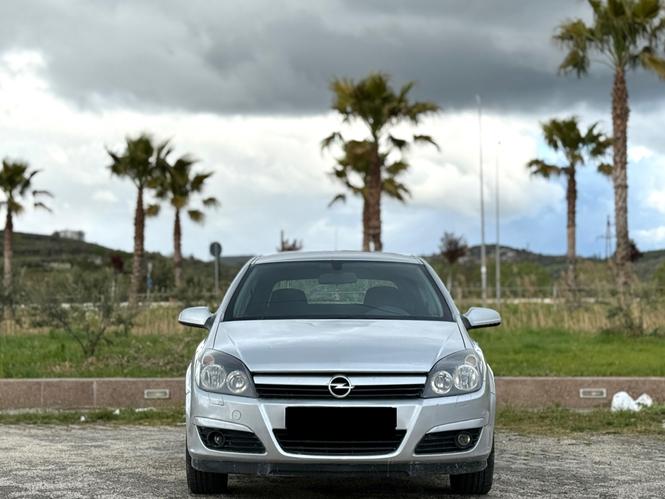 SHITET OPEL ASTRA ( automatike )