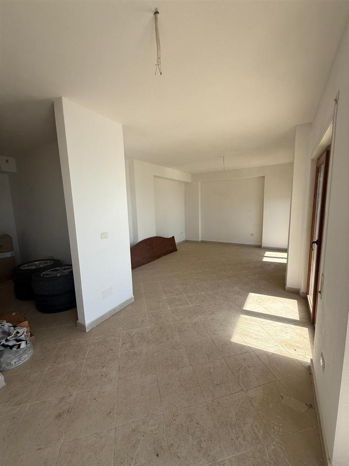 SHITET-APARTAMENT-3+1+2-ZONA-VOLLGES-DURRES