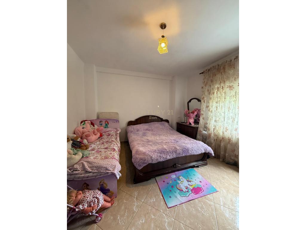 0683005058-SHITET-APARTAMENT-2+1-TE-VILA-ZOGUT--DURRES--