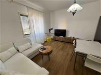 APARTAMENT ME QERA 1+1 STACIONI TRENIT 500 EURO