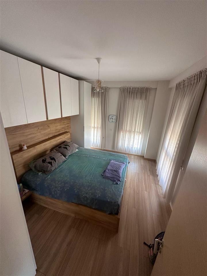 APARTAMENT-ME-QERA-2+1-ZOGU-I-ZI-800-EURO