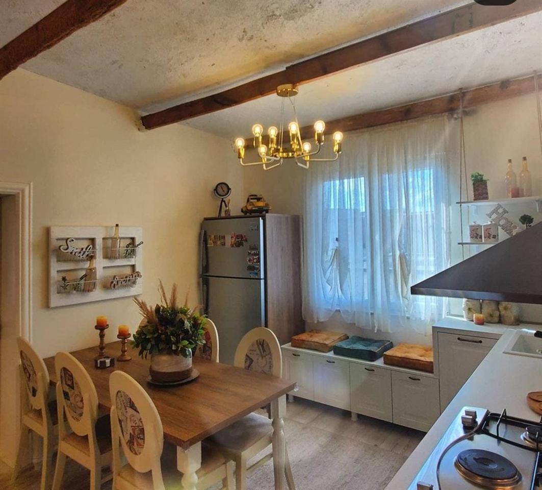 Apartament-2+1-per-shitje-Siri-Kodra