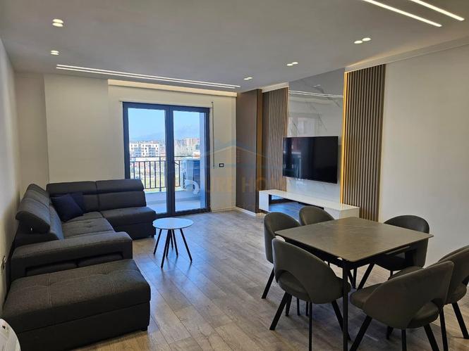 Shitet apartament 2+1+2 Kompleksi Ndregjoni Bulevardi i Ri