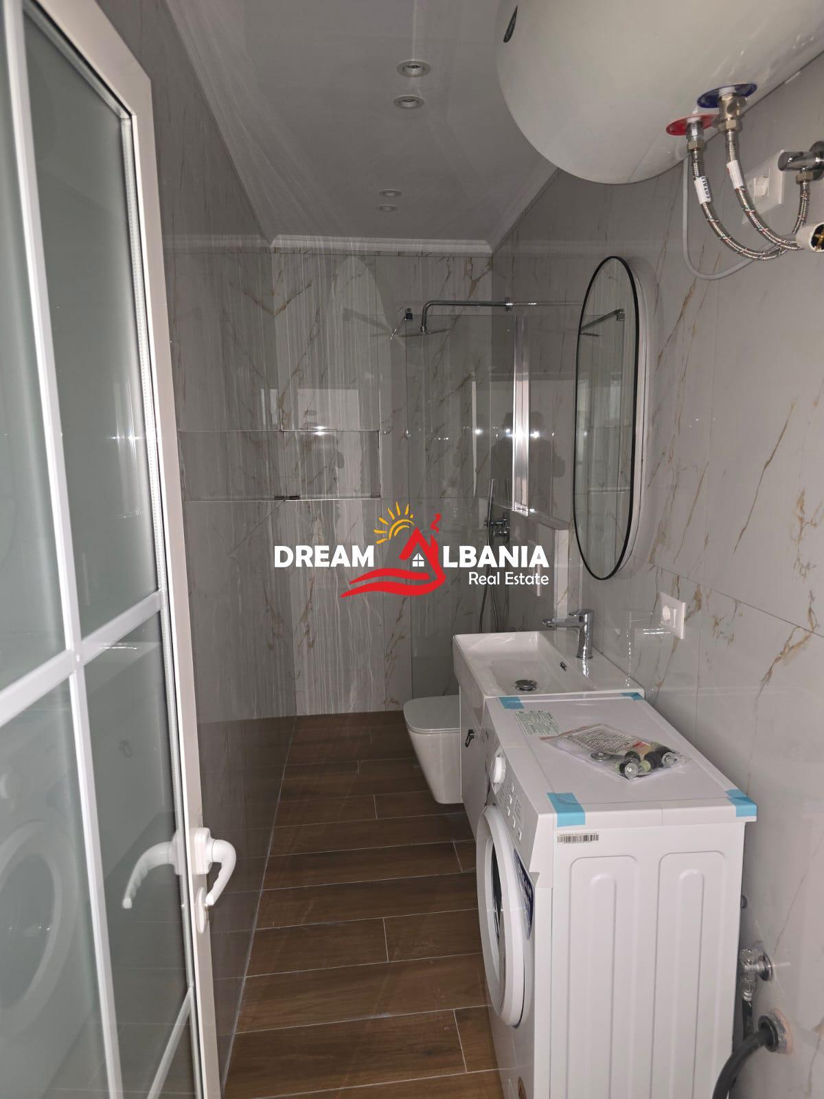Shitet-Garsoniere-ne-Rrugen-4-Deshmoret--Tirane-ID-41091121-