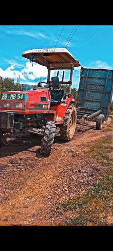 Shitet traktor 4×4 perfekte&#55357&#56401