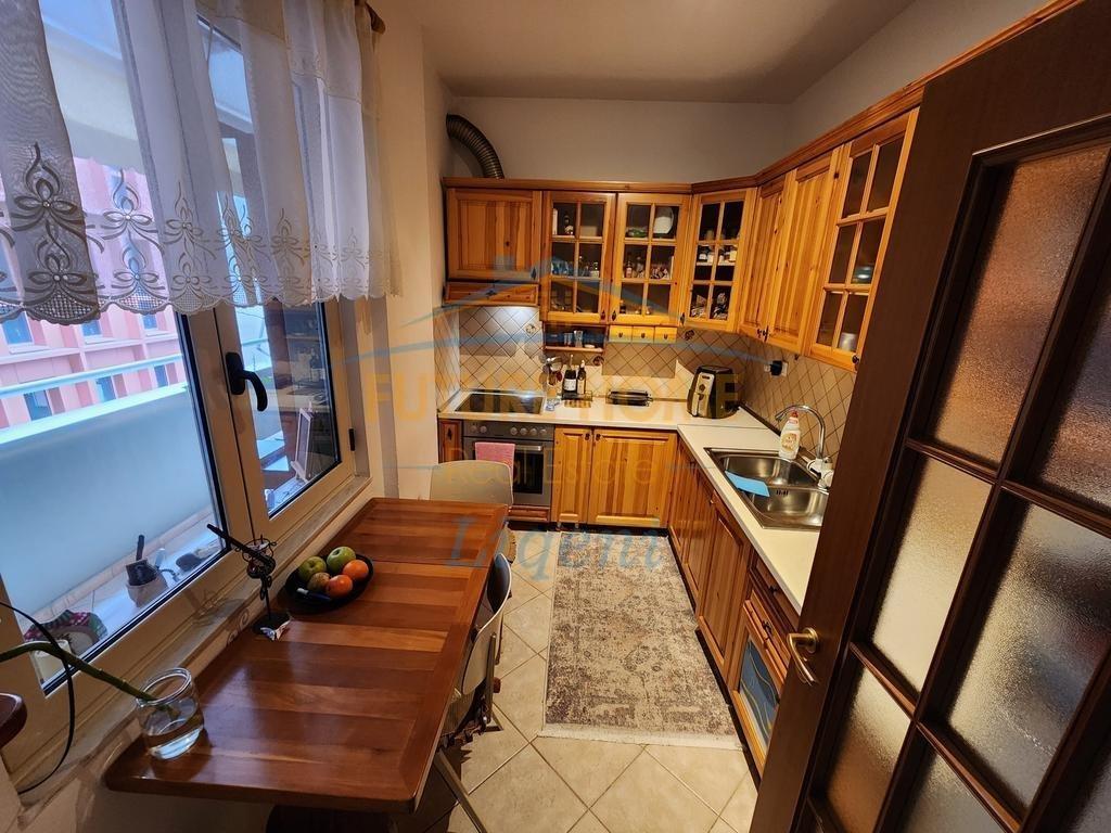 06947386Shitje-Apartament-2+1+Verand-Blloku-Sami-Frashëri