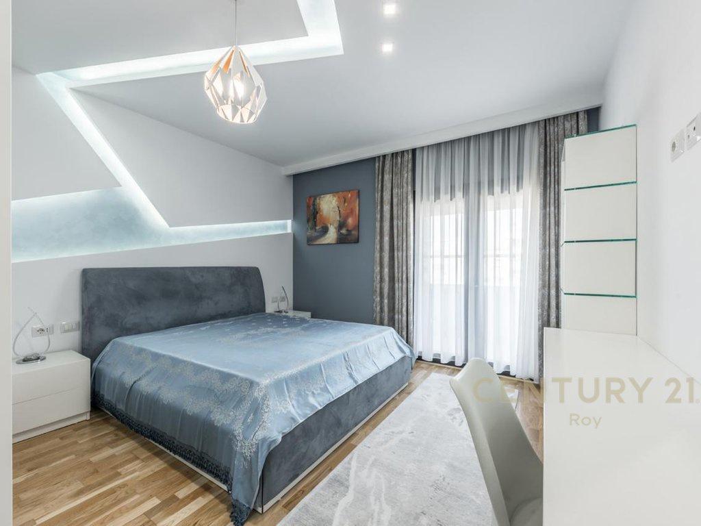 0698329326-SHITET-PENTHOUSE-PRAKTIK-PËR-JETESË-KOMODE