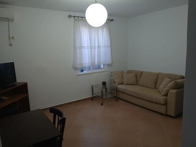 APARTAMENT ME QERA 1+1 PAZARI I RI 48.000 LEKE