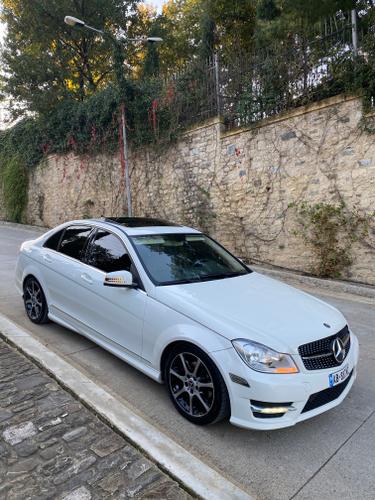 Mercedez-Benz C300 3.0 V6 4Matic 2012