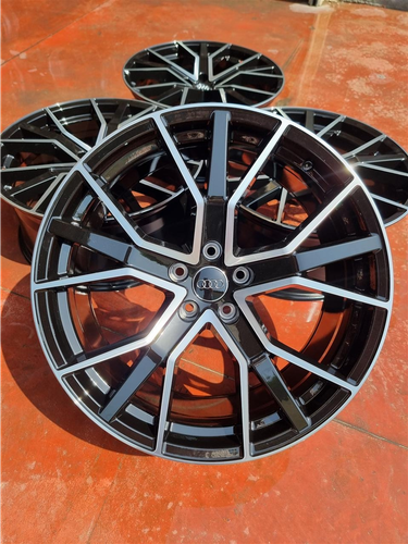 DISQE AUDI RS7 NUMER 20