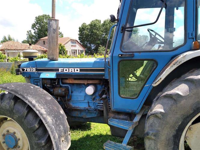Ford 7810