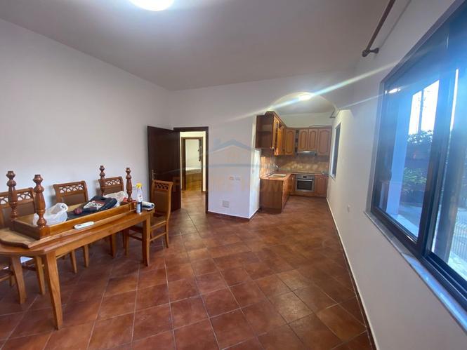 0694603851,Qera, Shtepi Private, Laprake.