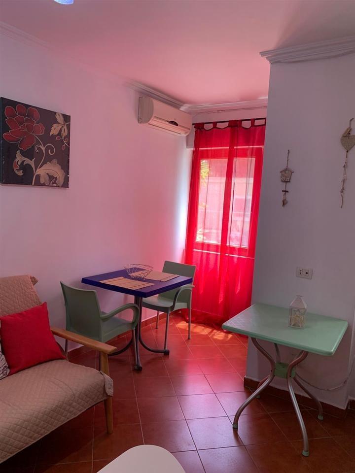 JEPET-ME-QERA-APARTAMENT-2+1-ZONA-GOLEM