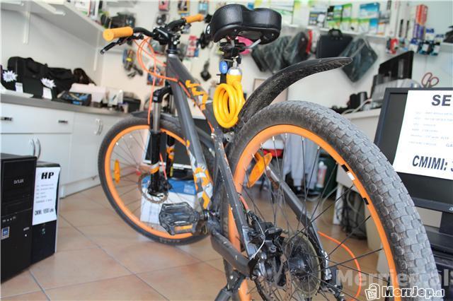 scott voltage y230