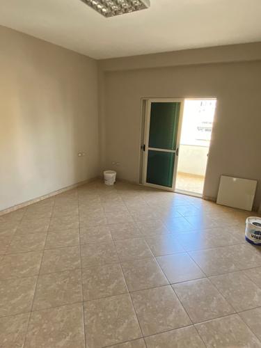 JEPET ZYRE ME QERA 150M2 KOMUNA E PARISIT