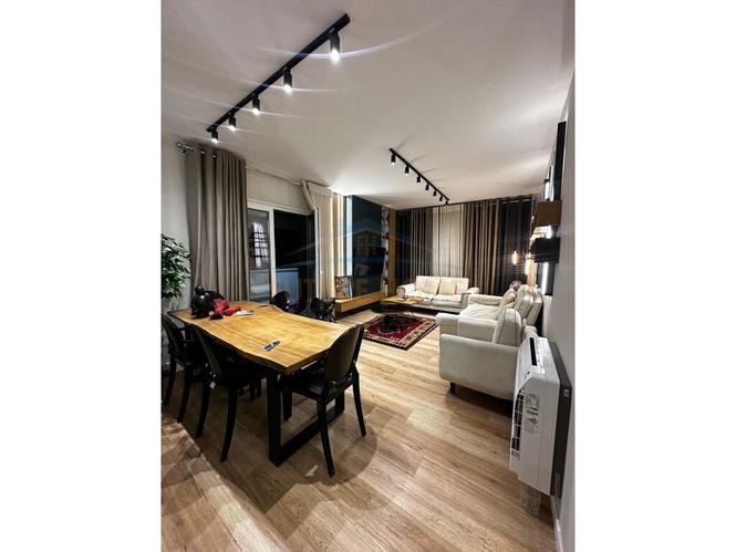 Qera, Apartament 2+1+2+ Post Parkimi, Kodra e Diellit, Tiran