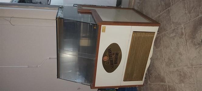 Shitet frigorifer ngrires 200 euro