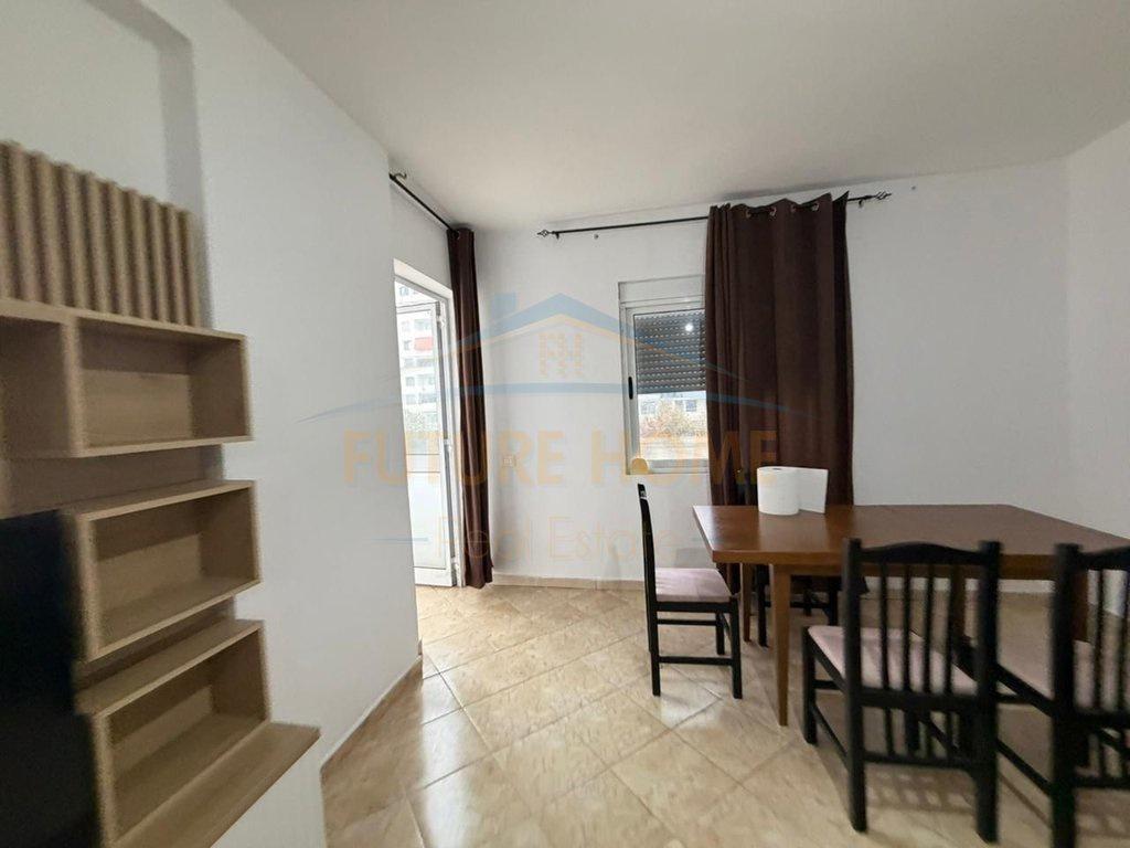0697048062-SHITET-APARTAMENT-1+1-PRANE-ISH-URT-DURRES