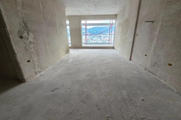 APARTAMENT NE SHITJE 1+1 TE WHITE TOWER KOMUNA PARISIT