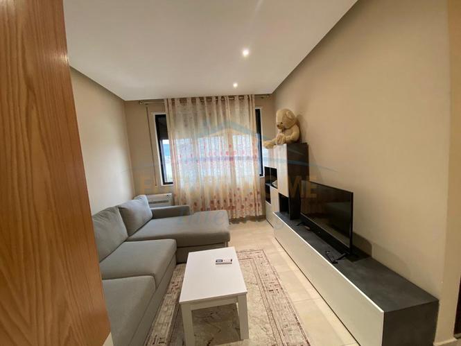0683487469 Qera, Apartament 1+1, Ish Dogana, Tiranë