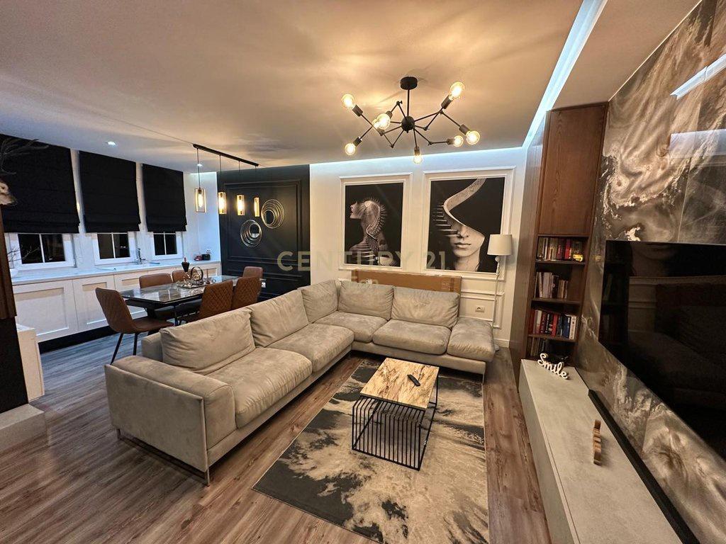 0677157705-JAPIM-ME-QIRA-APARTAMENT-2+1+2-NE-QENDER-TE-DURRE