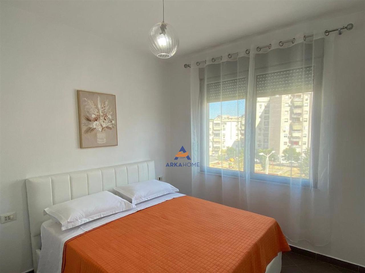 JEPET-APARTAMENT-ME-QERA-2+1+2-BALLKONE--TE-ZOGU-I-ZI--800-E